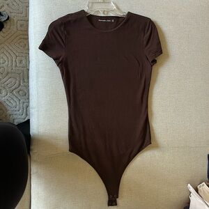Abercrombie & Fitch Brown Cotton Blend Seamless Short Sleeve Bodysuit - M